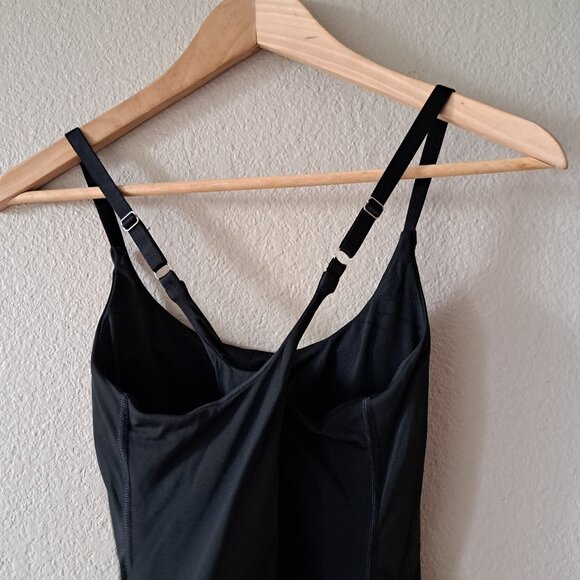❤️Ewedoos Modern Athletic Black Tennis Dress w/Built-in Shorts XS - Picture 4 of 7
